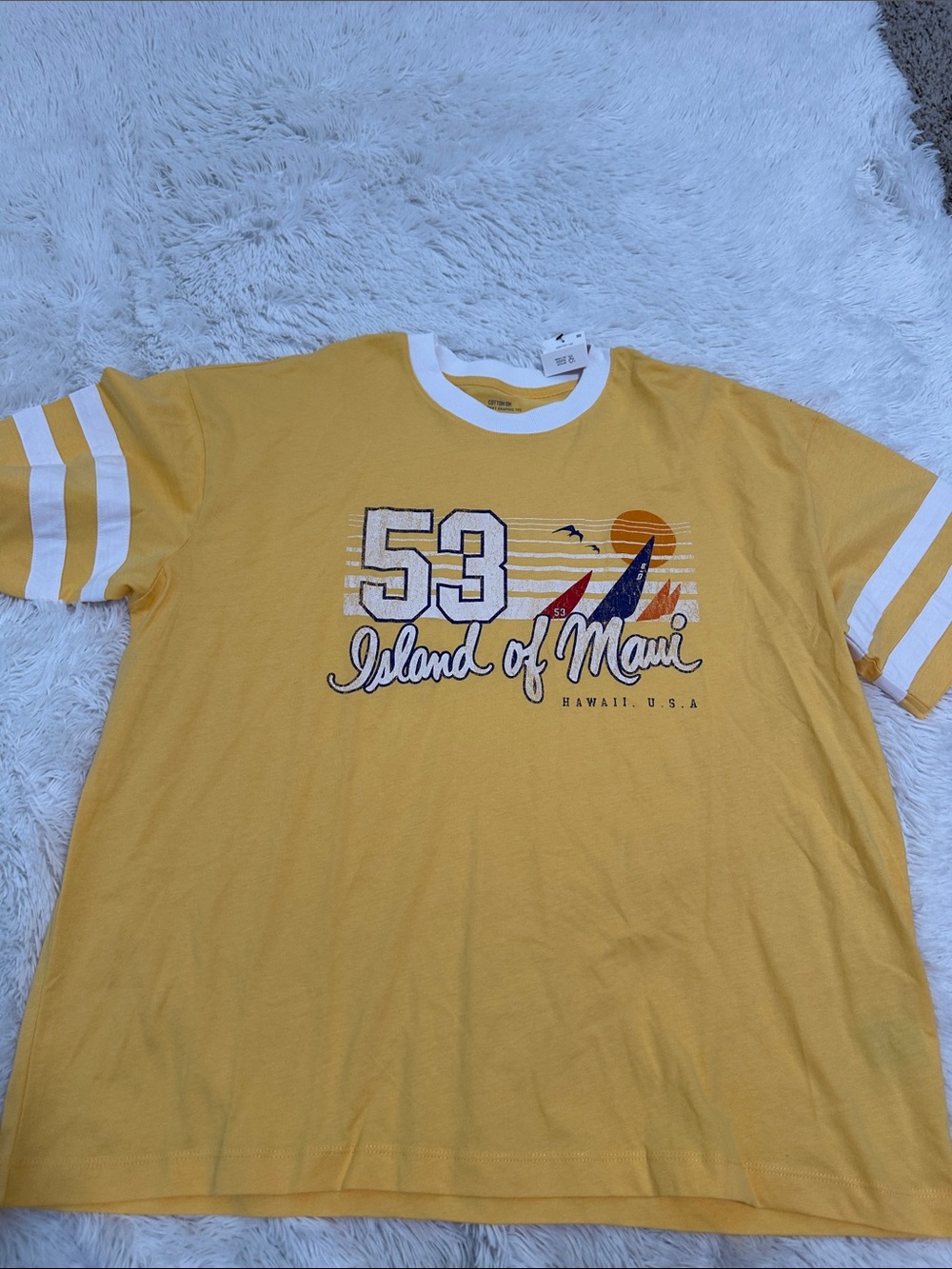 🧁 NWT Cotton On Maui T-Shirt
